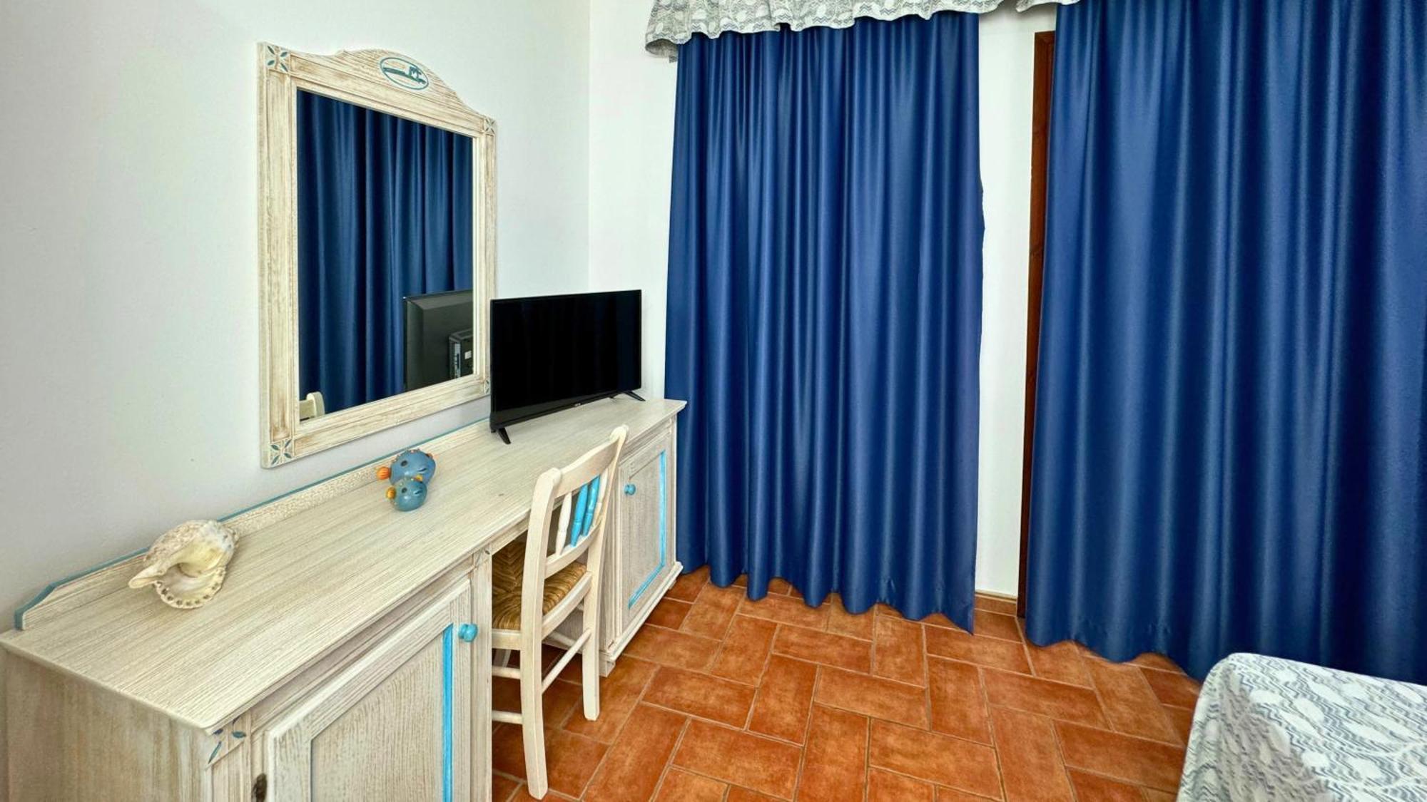 Hotel Le Sabbie Calasetta Kültér fotó