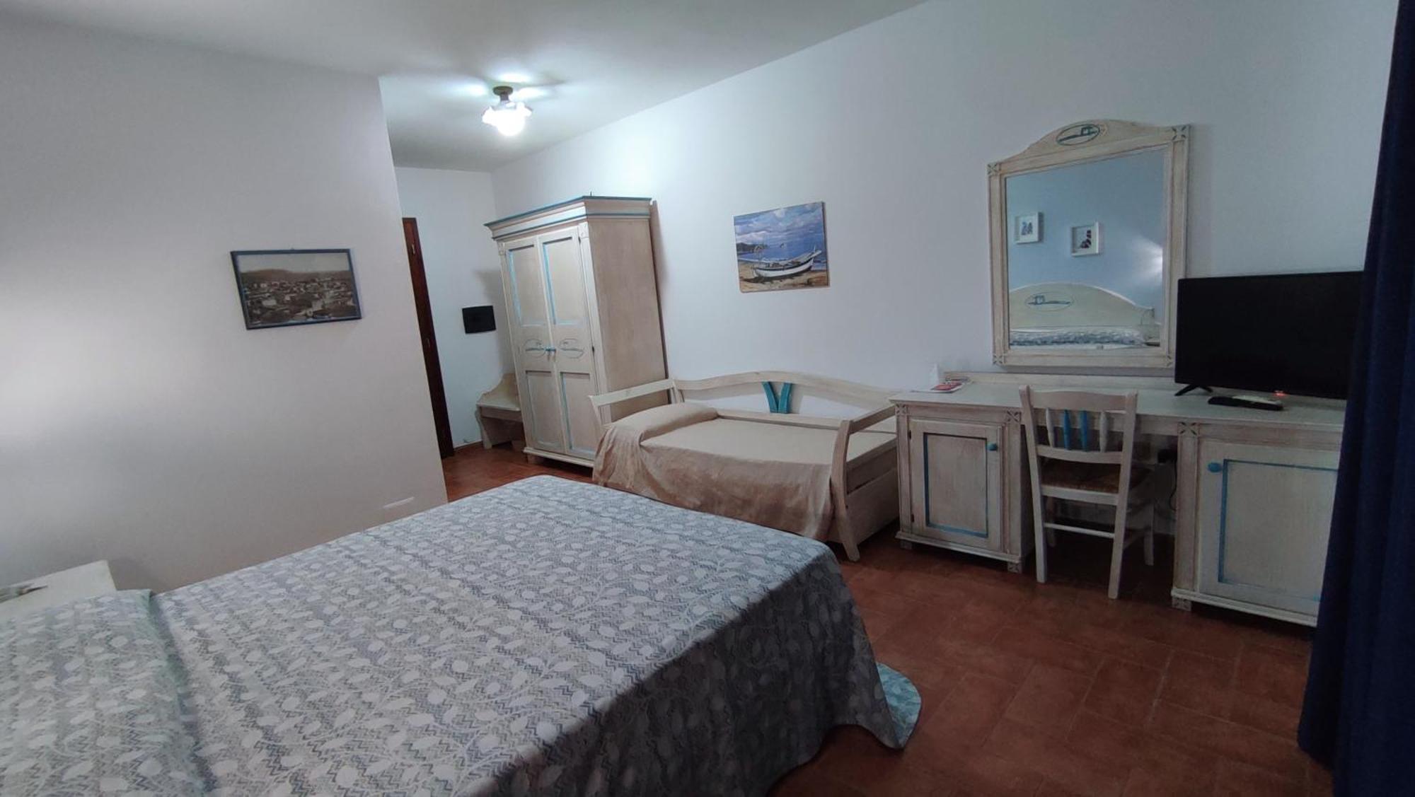 Hotel Le Sabbie Calasetta Kültér fotó